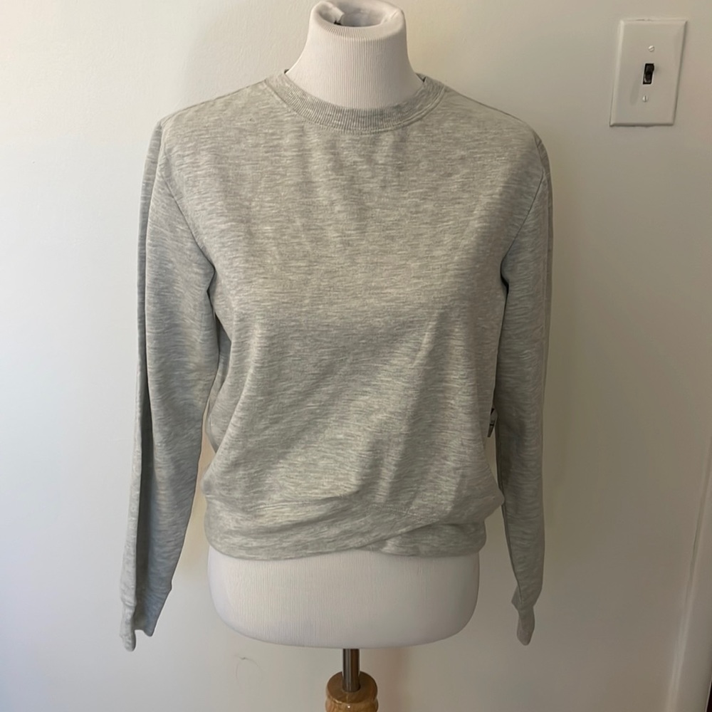 NWT Z by Zella cozy gray size medium crew neck sweatshirt with cute front detail